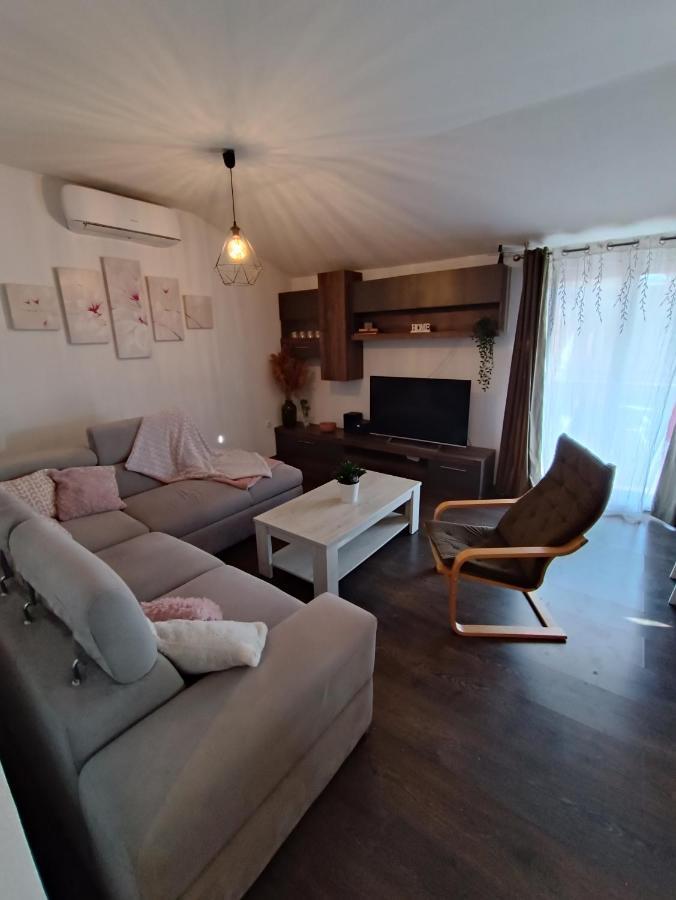 Apartman Brigita Leilighet Biograd Na Moru Eksteriør bilde