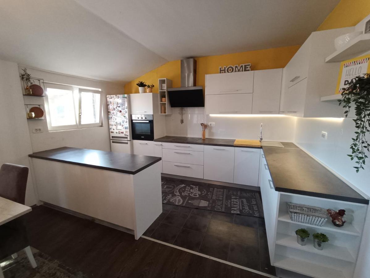 Apartman Brigita Leilighet Biograd Na Moru Eksteriør bilde